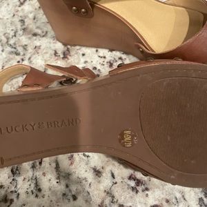 Brown lucky brand wedges  excellent condition